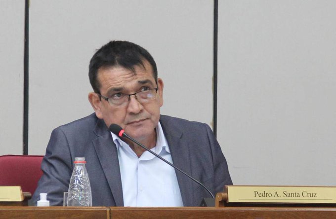 Senador estima que para antes del mediodía estará conformada la terna para ministro de Corte