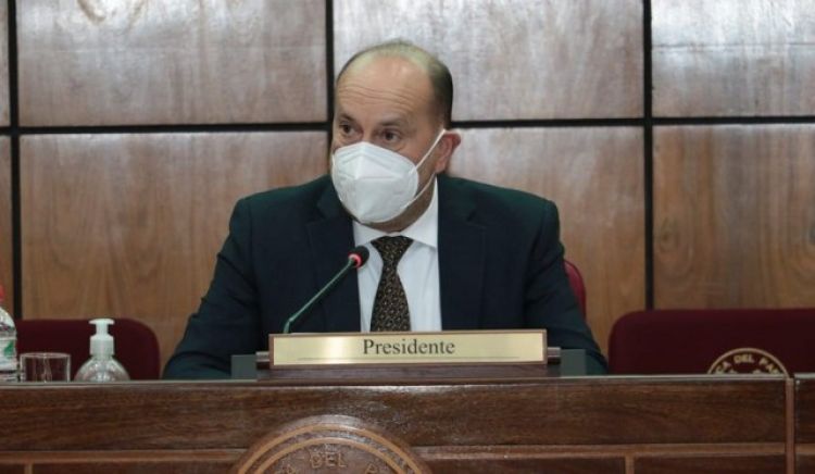 Sin votos para derogar criminalización a invasiones, según presidente del Senado