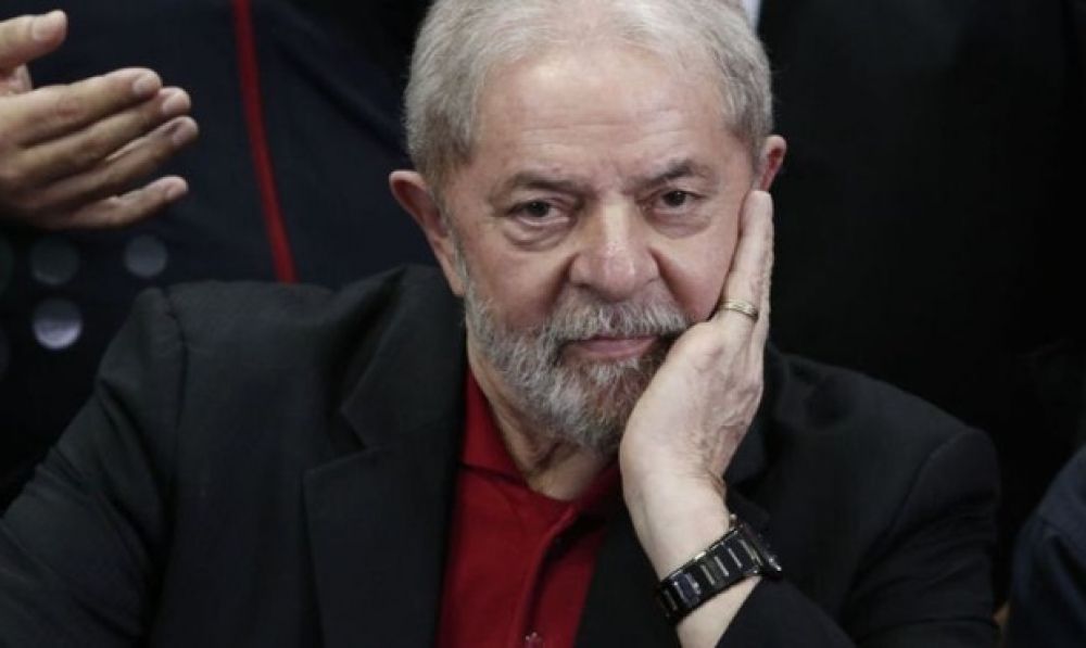 Corte de Brasil aplaza el juicio para examinar la libertad de Lula