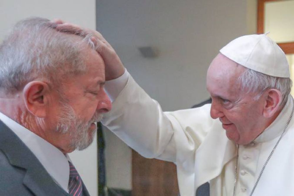 Lula se reúne durante una hora con el Papa y dice que no habló de Bolsonaro