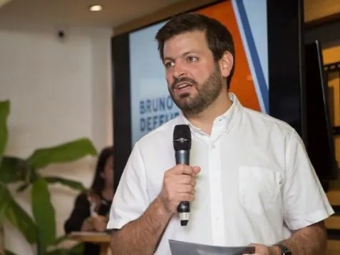 Bruno Defelippe, pidío que se investigue financiamiento de diario de Horacio Cartes