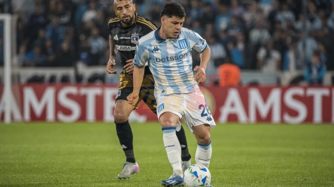Racing goleó a Colo Colo y sacó pasaporte a los octavos de final