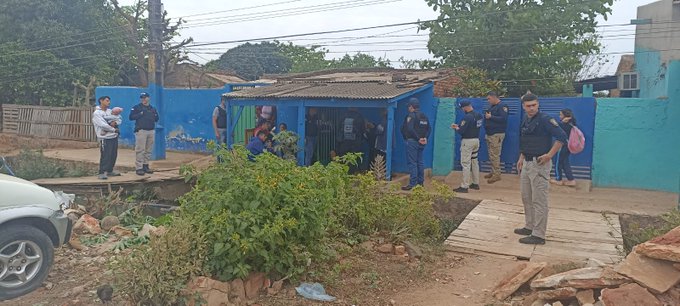 Presuntos delincuentes se entregan aparentemente para no ser asesinados