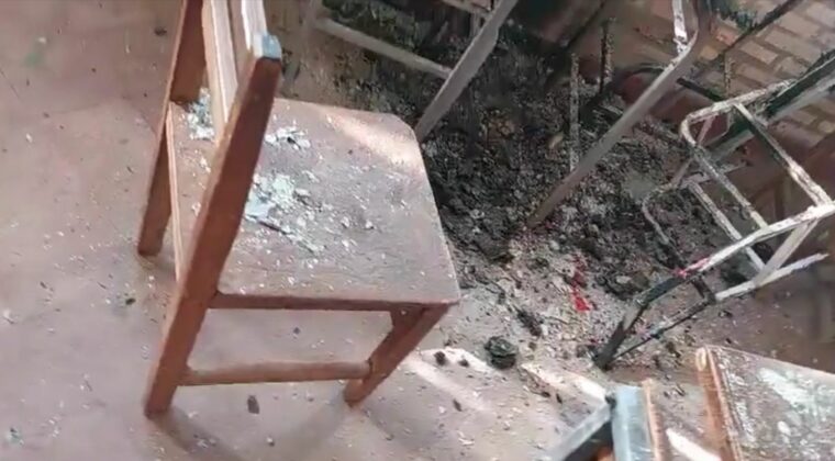 Vándalos quemaron aulas de una escuela en San Antonio