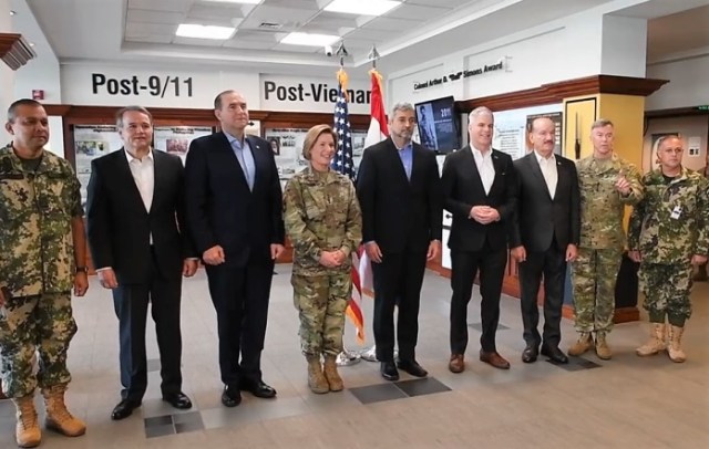 Marito inició visita sobre cooperación en seguridad a Mando de Operaciones Especiales de EE.UU