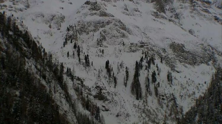 Ocho personas han muerto y una ha logrado sobrevivir tras varias avalanchas en Austria