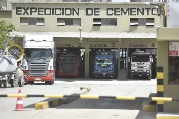 INC tiene 900.000 bolsas pendientes de entrega