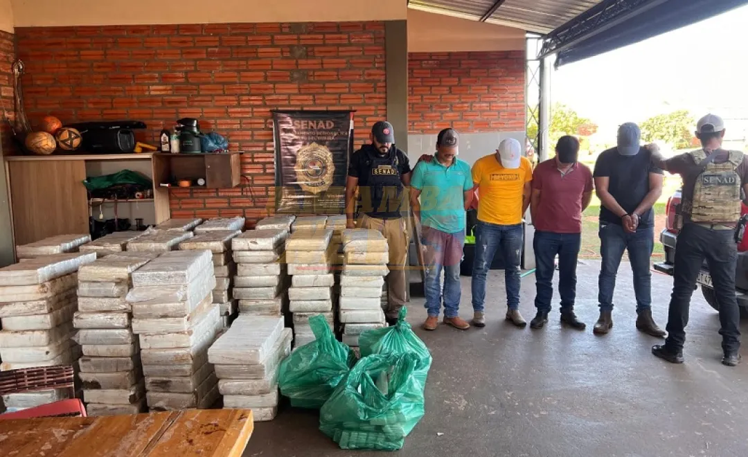 Cuatro detenidos y dos toneladas de marihuana ocultas entre alfalfa en Canindeyú
