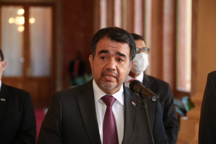 Equipo económico solicita prorrogar tratamiento de ley de estabilización de combustibles