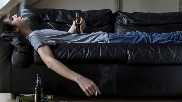Por qué las consecuencias de llevar una vida sedentaria son comparables con las de fumar