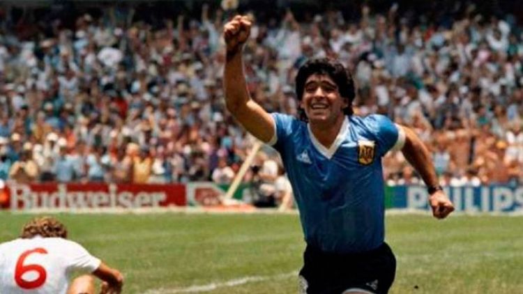Subastaron la camiseta de Maradona por una cifra millonaria