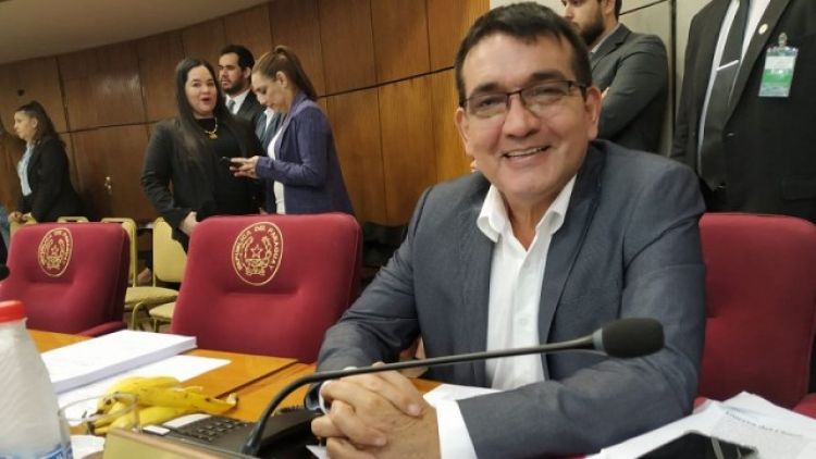 Senador Santa Cruz asegura que nunca hubo «ola de invasiones» en el país