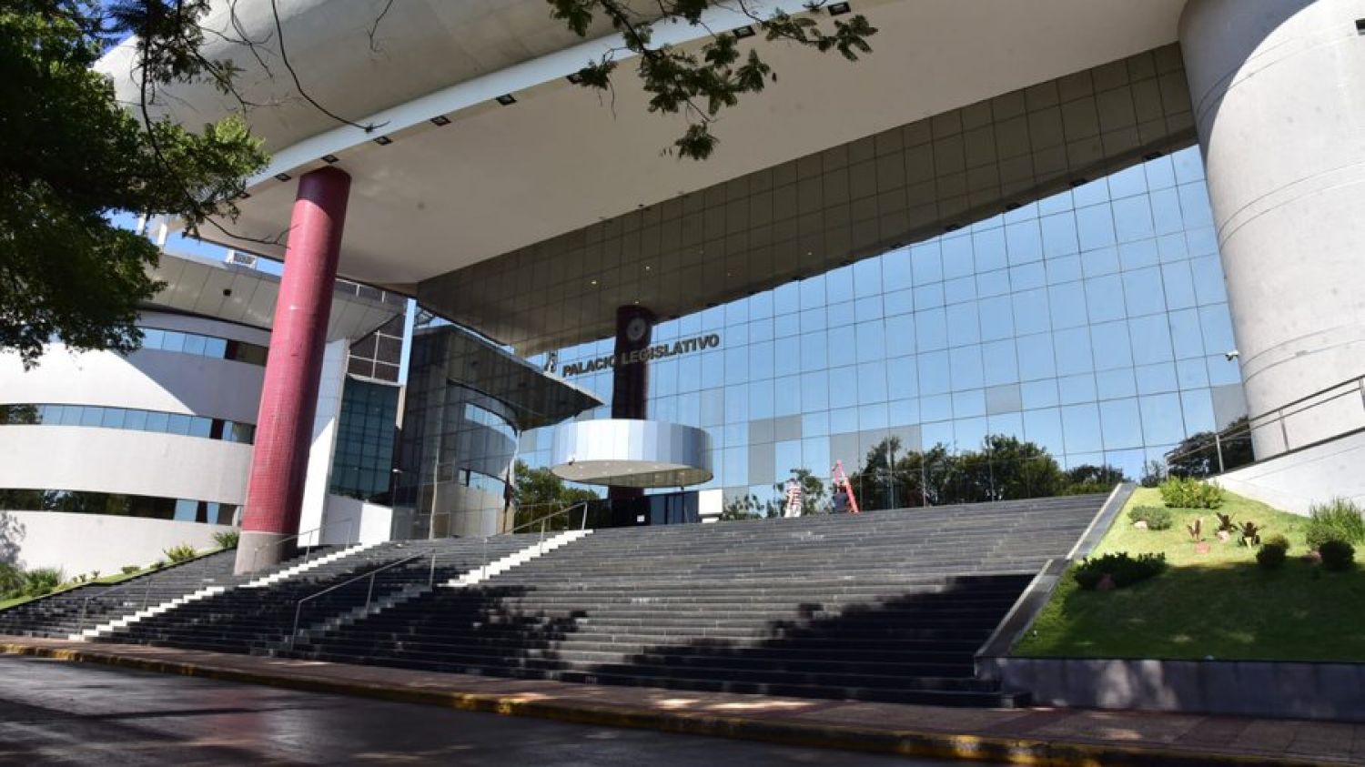 Congreso vuelve del receso con pesada agenda política y social