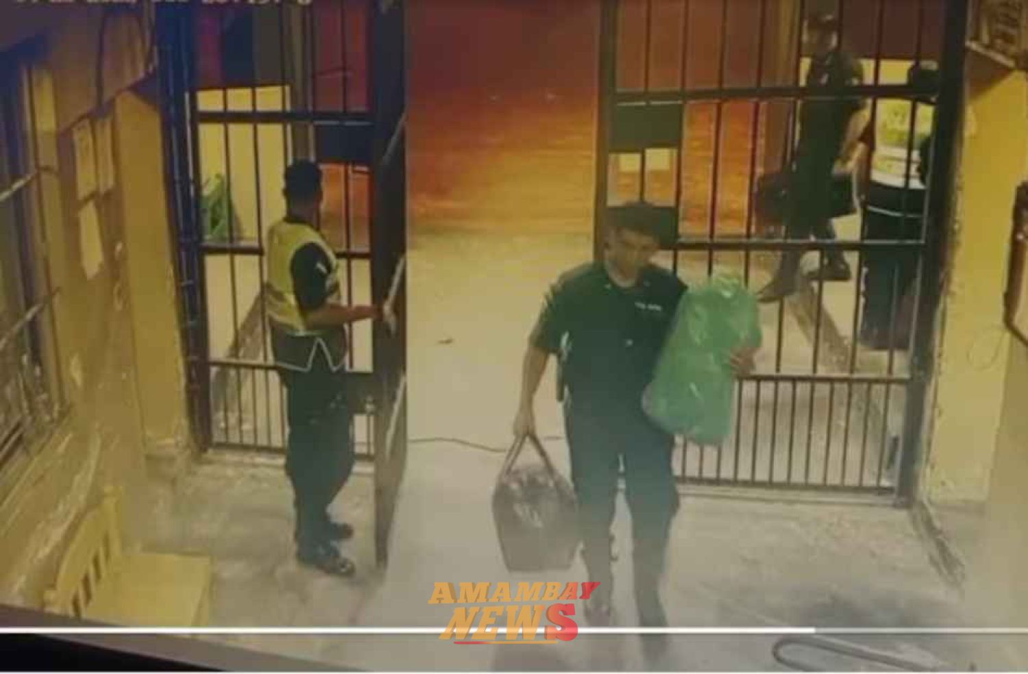 Comisario intentó meter 100 petacas de caña y un whisky a la cárcel de Tacumbú y fue detenido