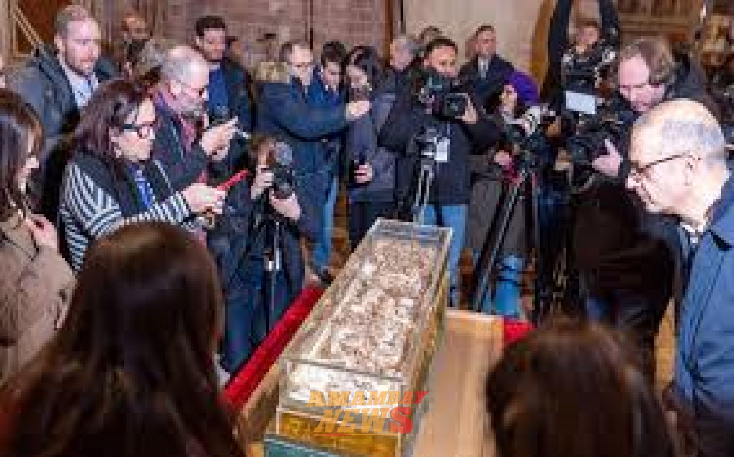 Revelan los restos de San Francisco de Asís a 800 años de su muerte