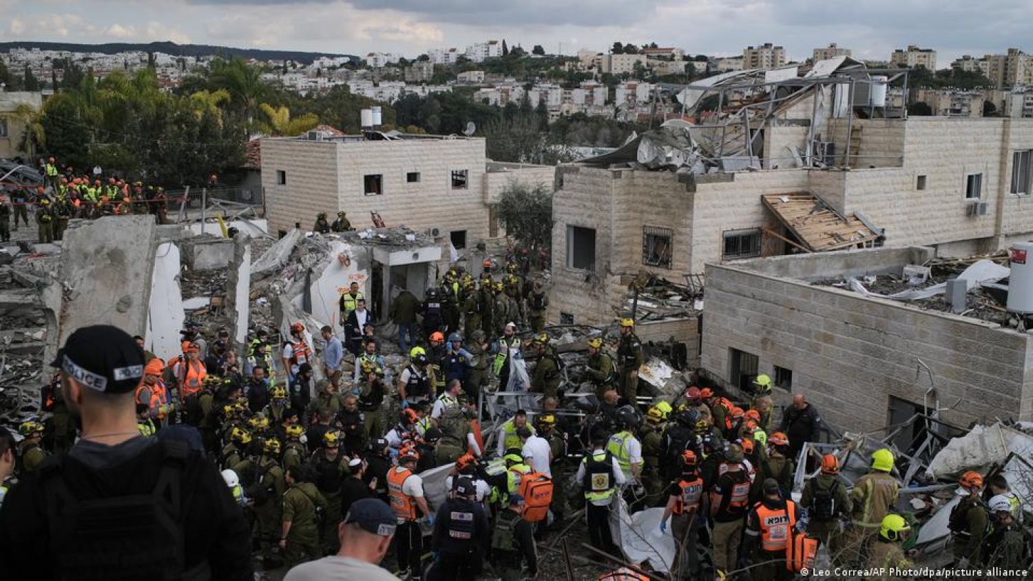 Once personas siguen desaparecidas en Israel tras el impacto de un misil iraní