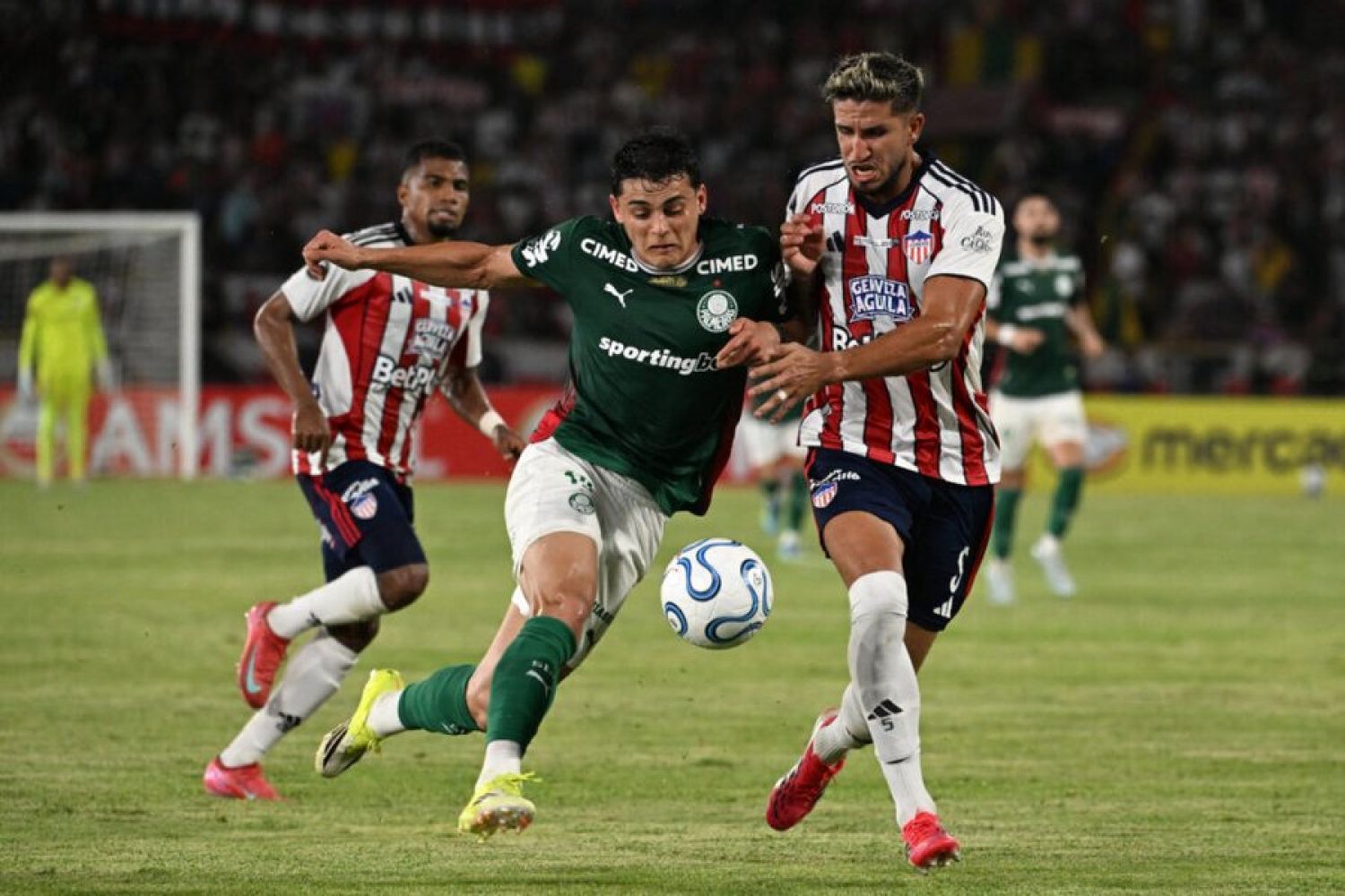A Palmeiras no le alcanza con el gol de Ramón Sosa