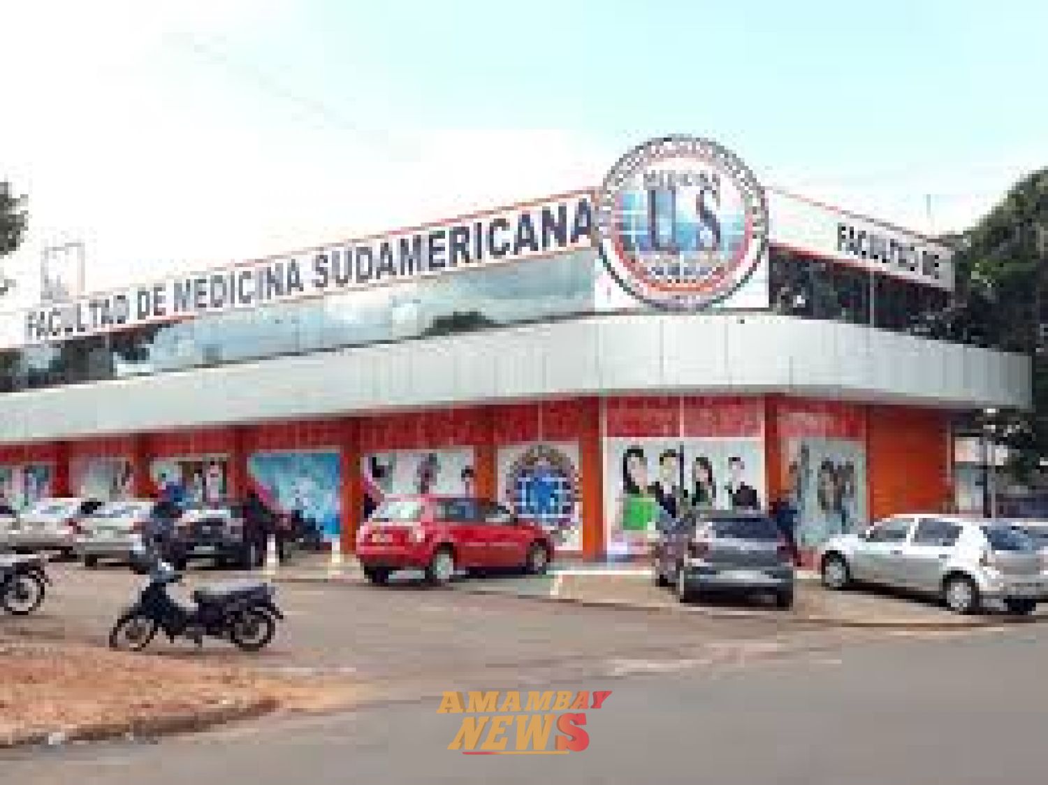 El cesado del JEM y más de 100 funcionarios también tienen título de la Sudamericana