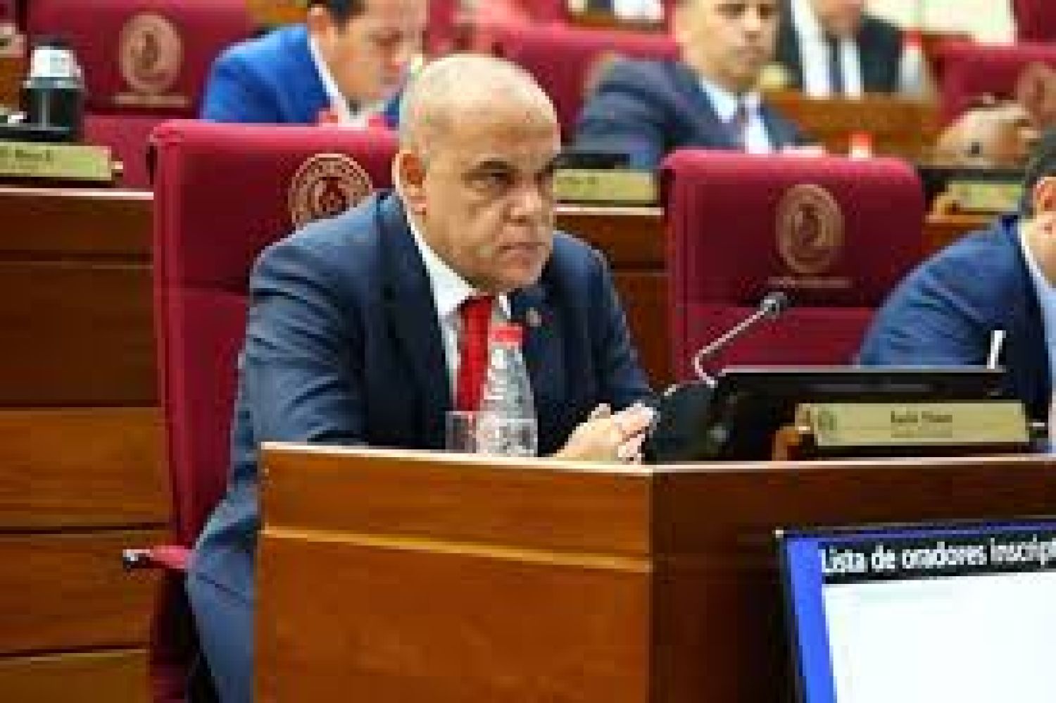 Bachi insta a Chaqueñito a renunciar o impulsarán pérdida de investidura