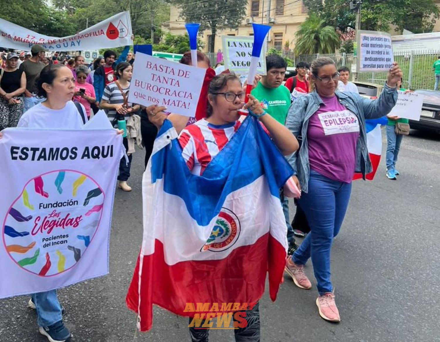 Pacientes se movilizan frente al Ministerio de Salud para exigir medicamentos y atención digna