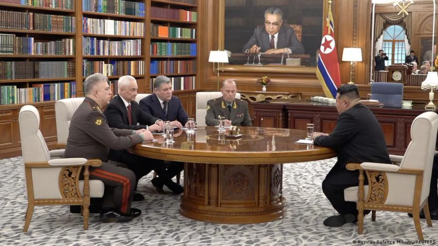 Kim Jong-un afirma que seguirá apoyando políticas de Rusia