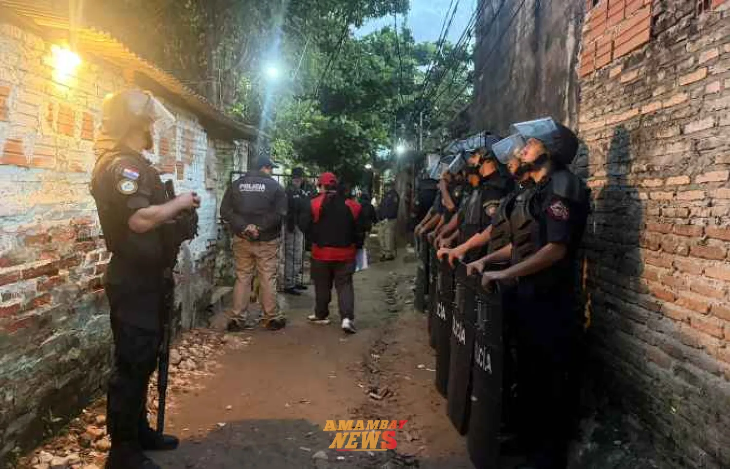 Cuatro detenidos en operativo antidrogas en Bañado Sur