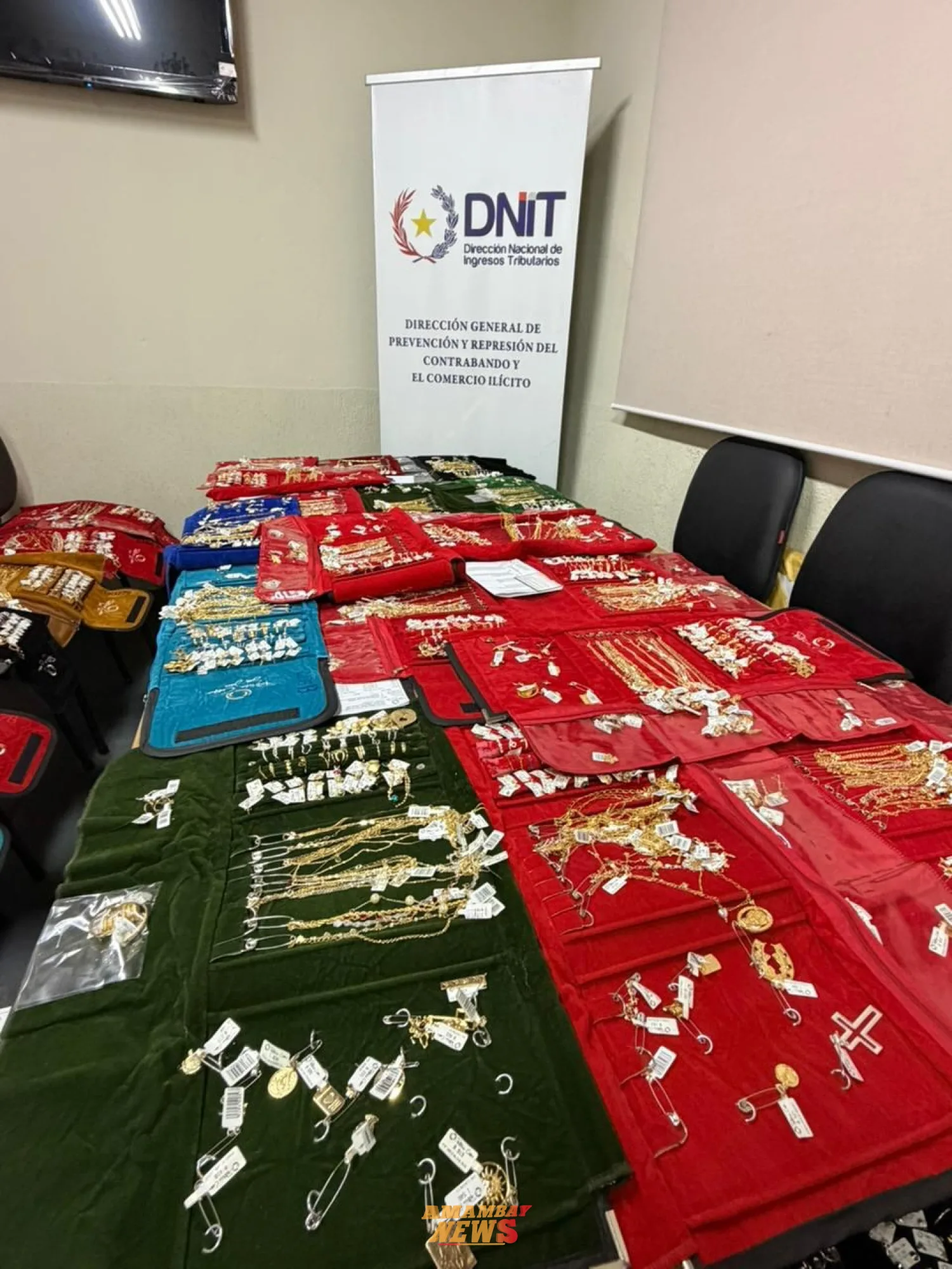Incautan semijoyas valuadas en G. 374 millones en control anticontrabando en Cerro Corá