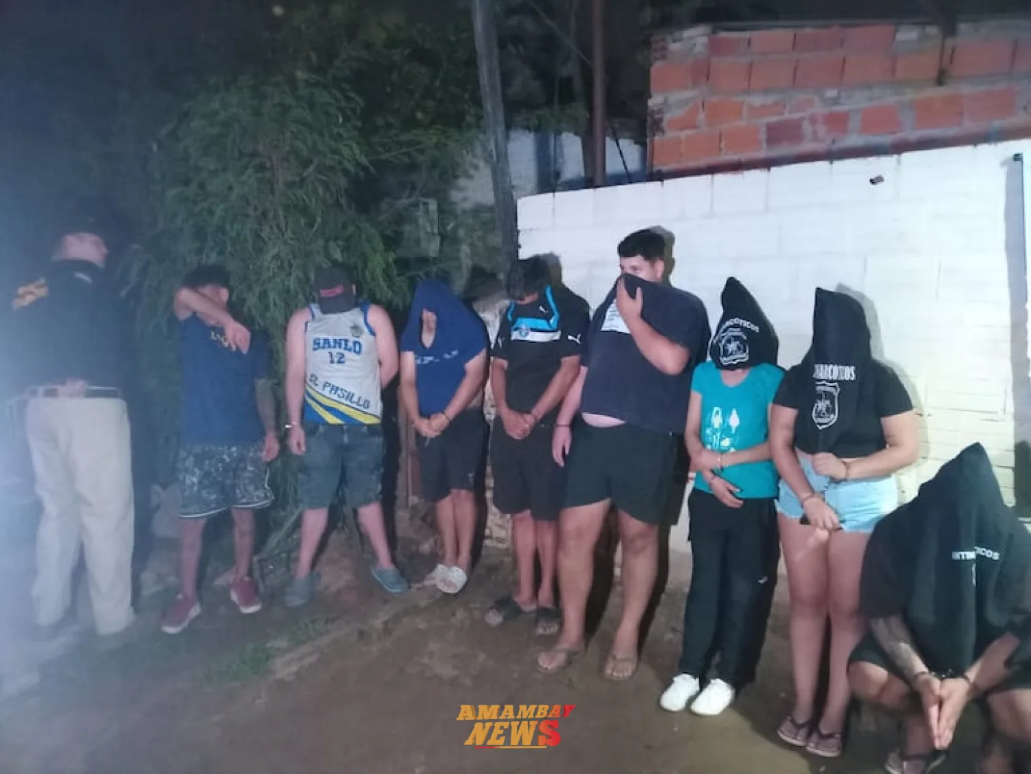 Allanan presunto foco de microtráfico en Luque: detenidos serían integrantes de “Chancholigans”