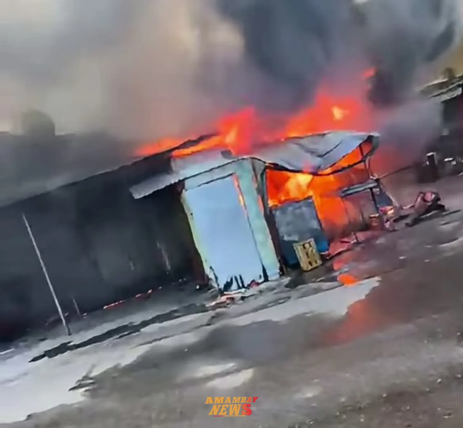 Infierno en el mercado de Itauguá: incendio arrasa locales y bomberos luchan sin agua
