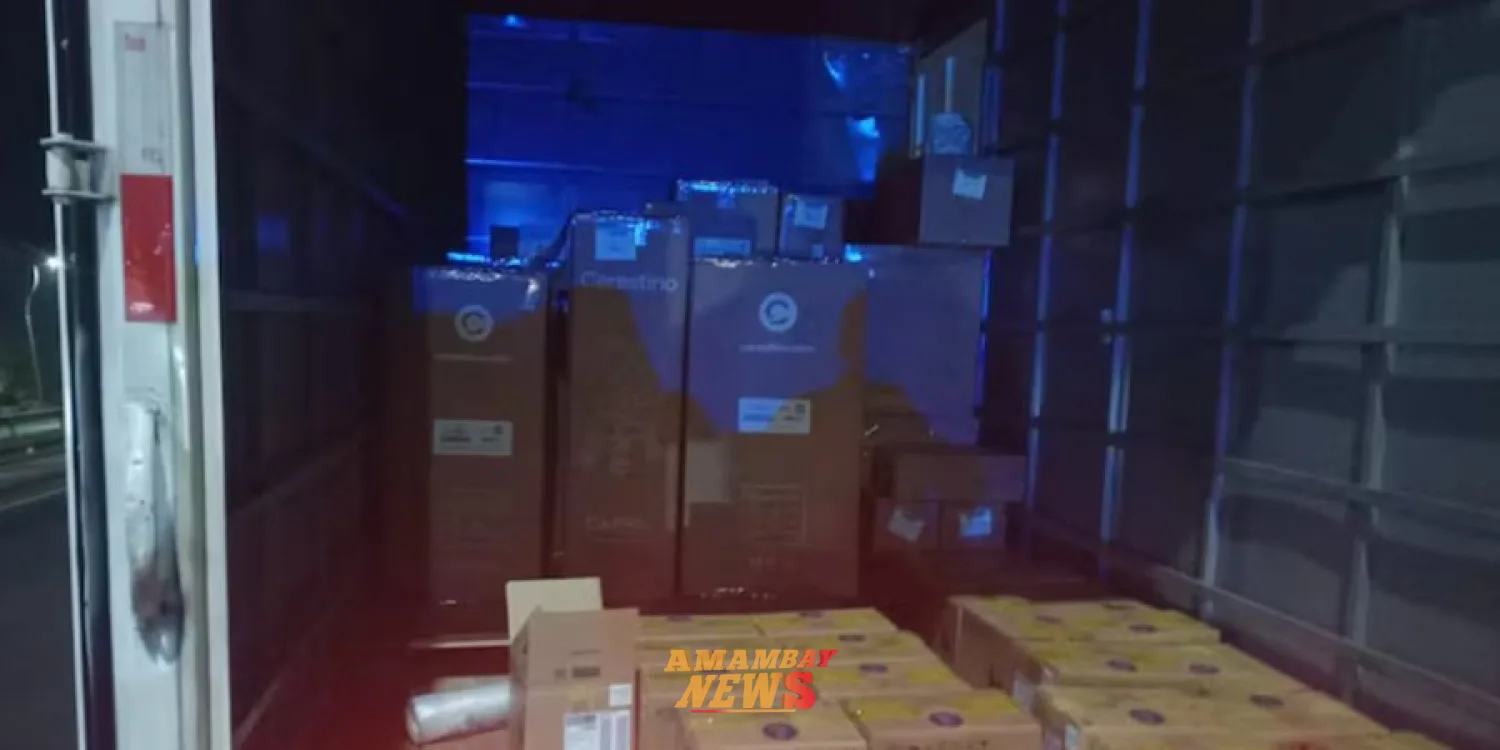 Roban cajas de celulares en asalto a camión transportador