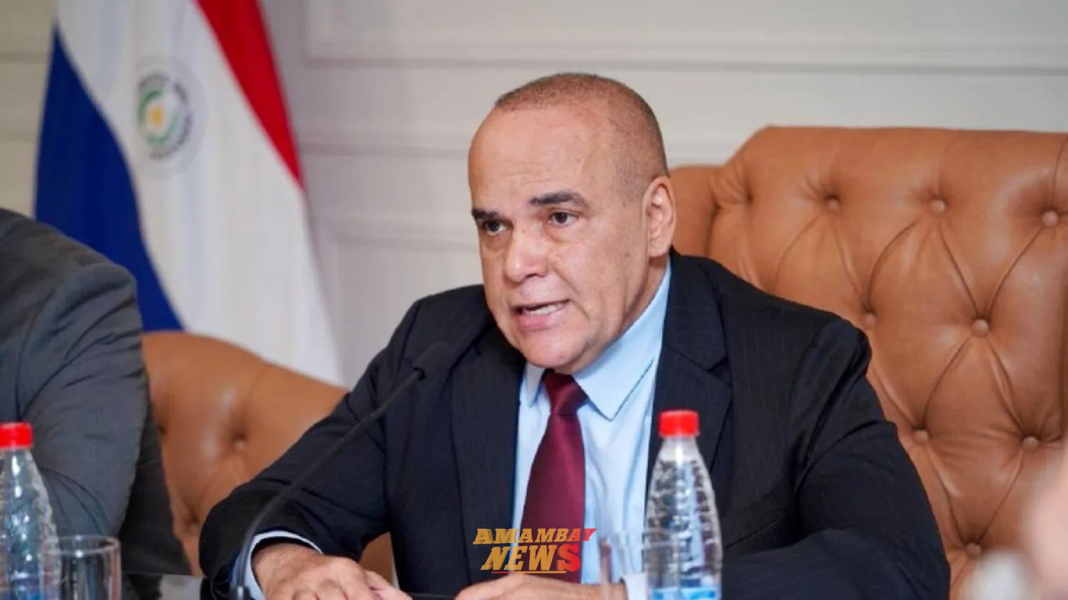Bachi apoya revisar títulos de funcionarios