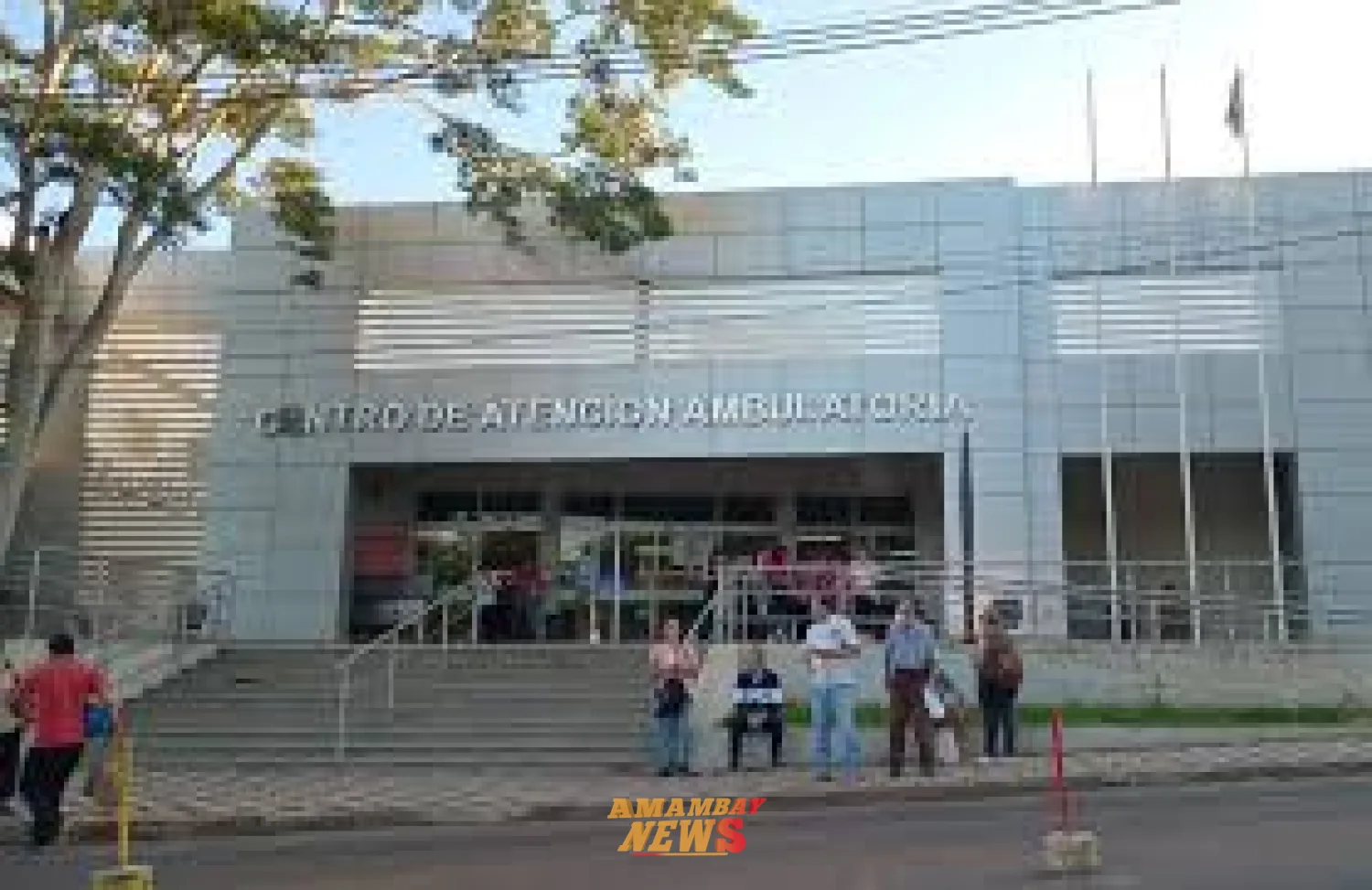 Estudiantes de Medicina saturan hospitales del IPS, denuncia el Círculo de Médicos