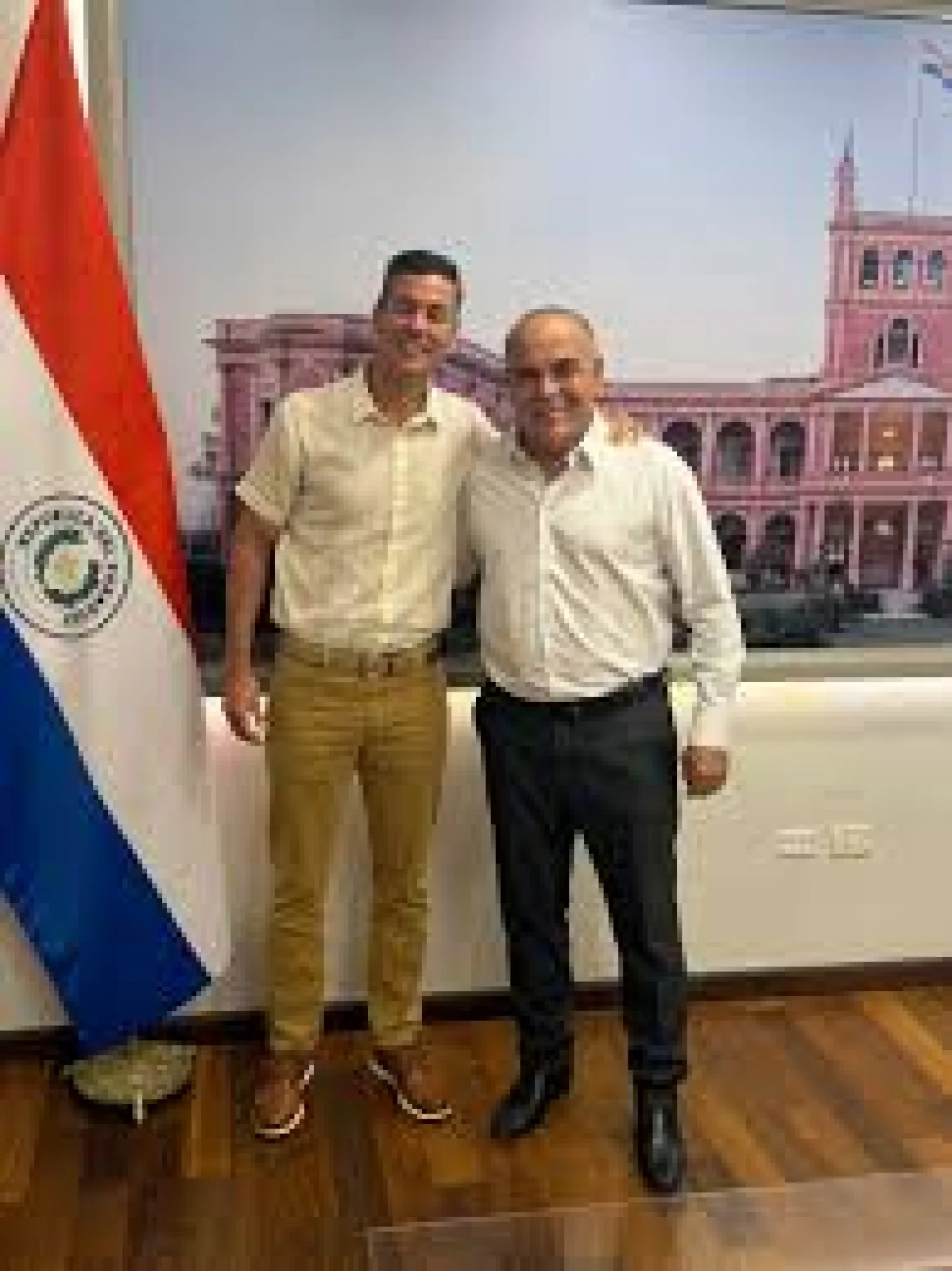 “Seré senador vitalicio”, dice Santi y contradice al proyecto de Bachi