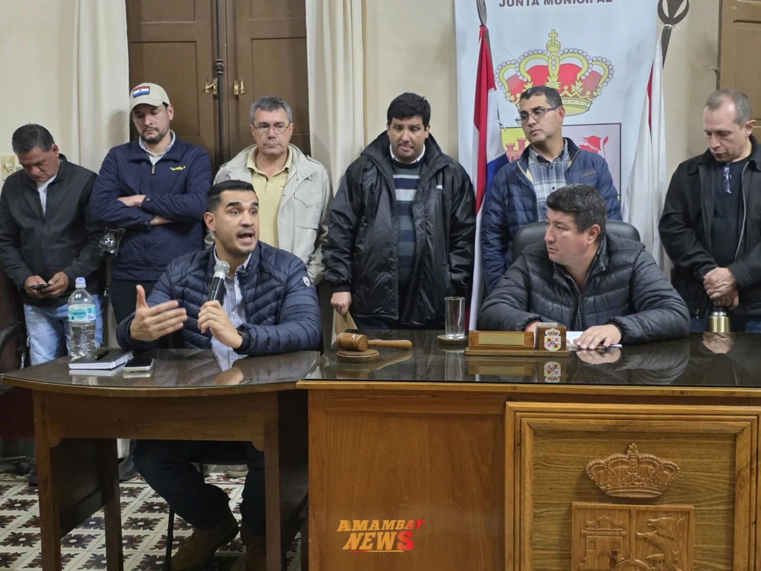 Tras fuerte presión ciudadana, Luis Fernando Bernal llegó a Concepción y prometió millonarias inversiones para ESSAP