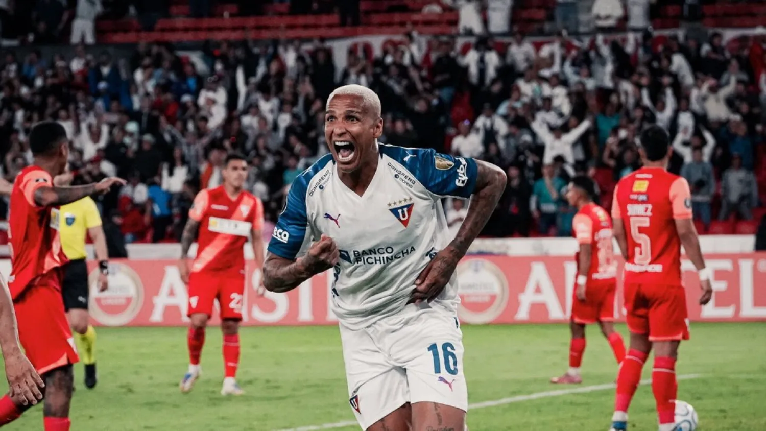 Deyverson da el triunfo a Liga de Quito