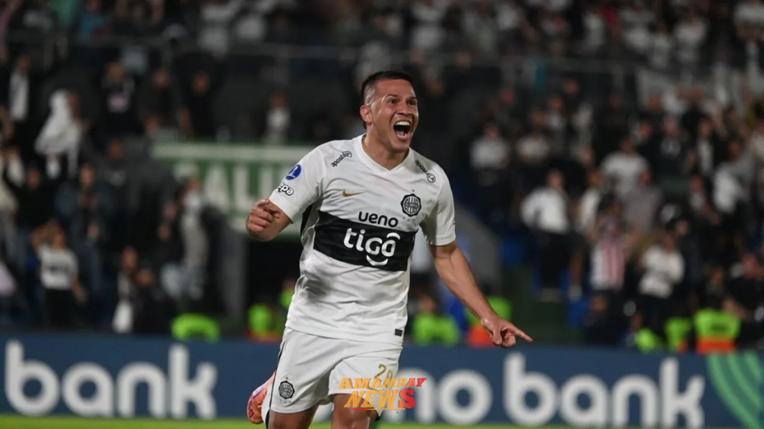 Olimpia impone la lógica, vence en casa y clasifica primero a octavos