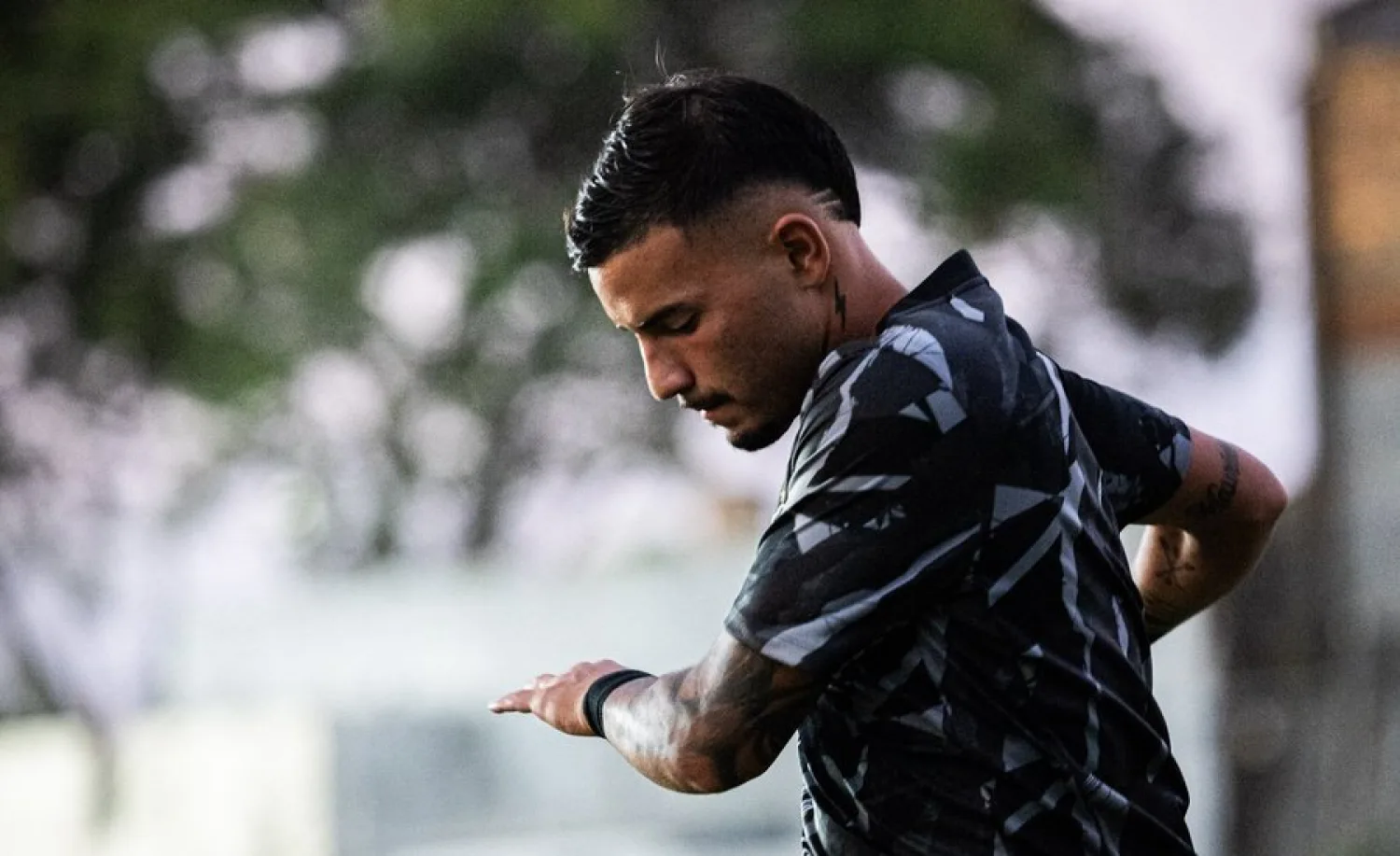 Olimpia: Iván Leguizamón irá a cirugía por la patada de Nicolás Demartini