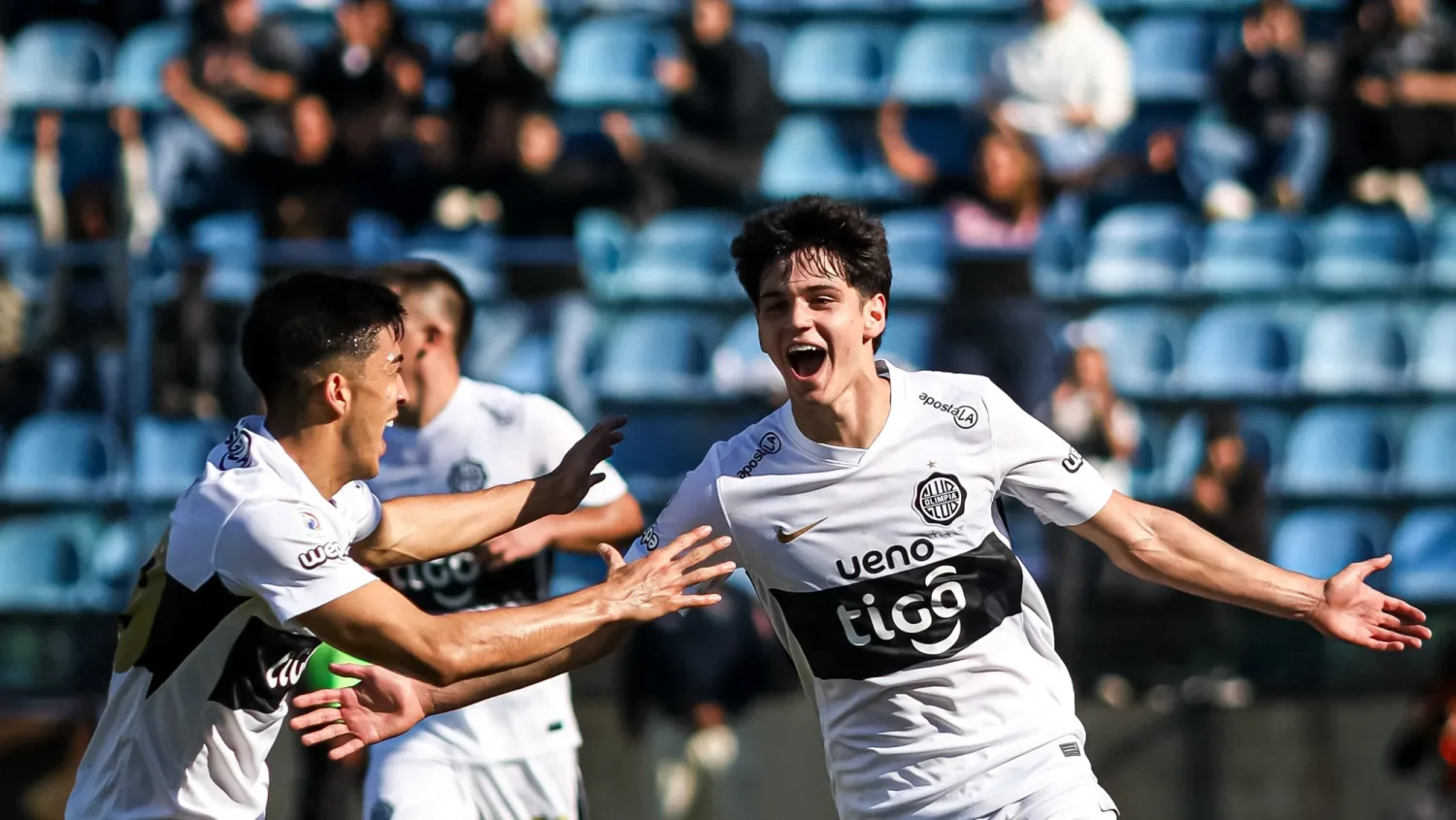 Olimpia va por sellar el pasaporte