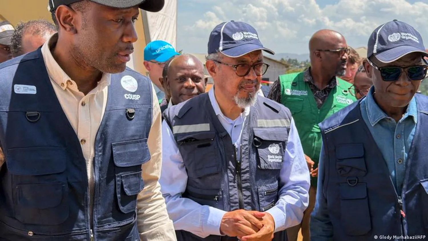 Jefe de la OMS llega a Ituri, epicentro del brote de ébola