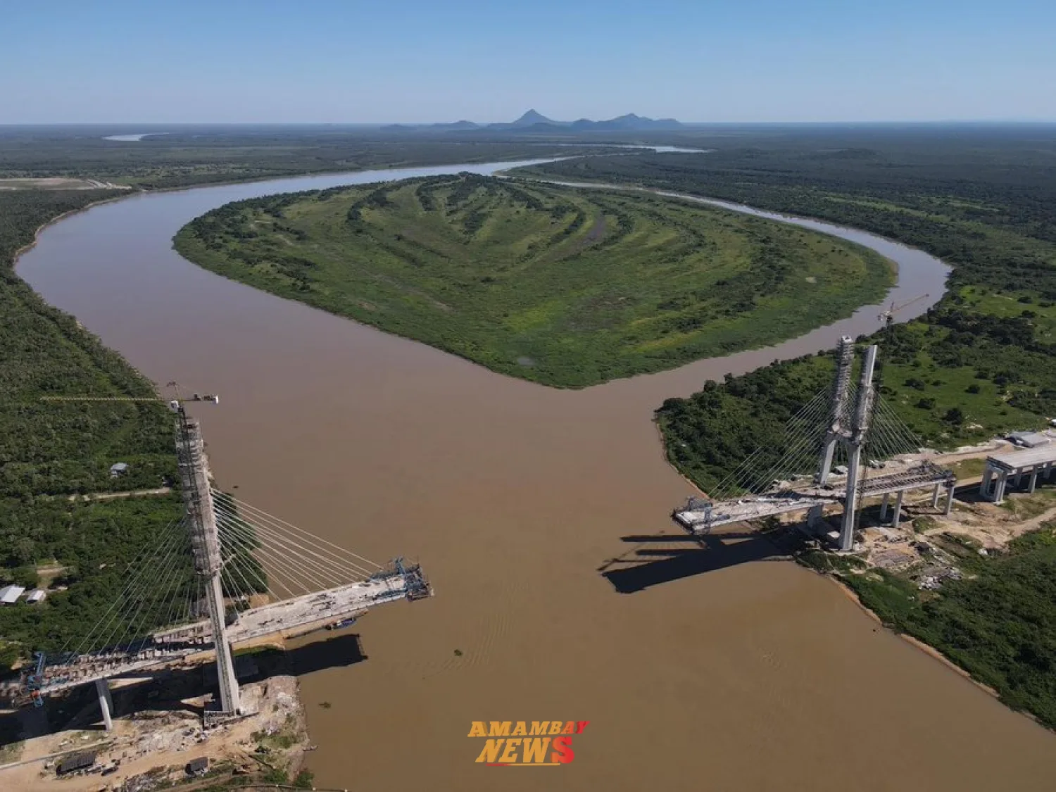 Puente de la Bioceánica está a solo trece metros de unir Paraguay y Brasil