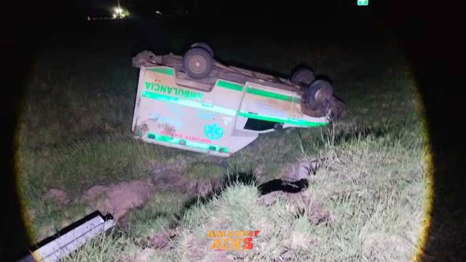 Ambulancia del Hospital de Concepción vuelca en la Ruta PY09
