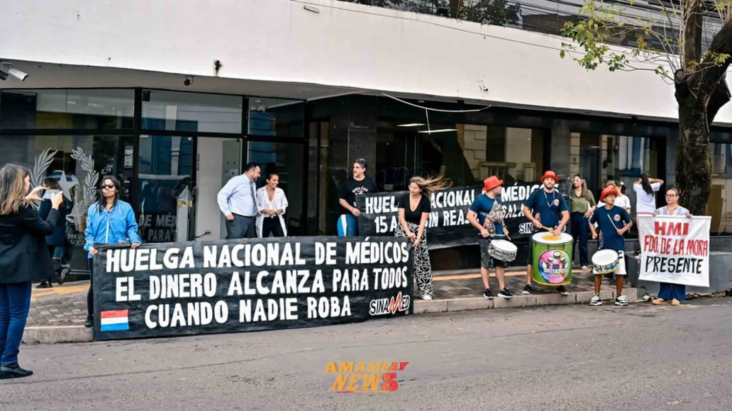 Médicos insisten en reajuste y la huelga sigue en pie tras tripartita