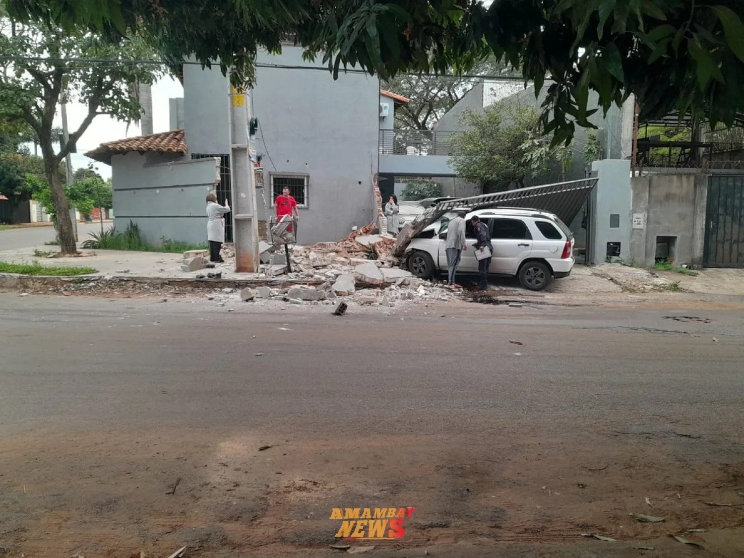 Mujer perdió la vida tras violento choque contra una casa
