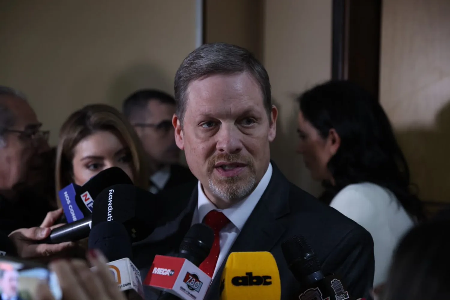 Honor Colorado propondrá a Horacio Cartes para liderar la lista al Senado en 2028