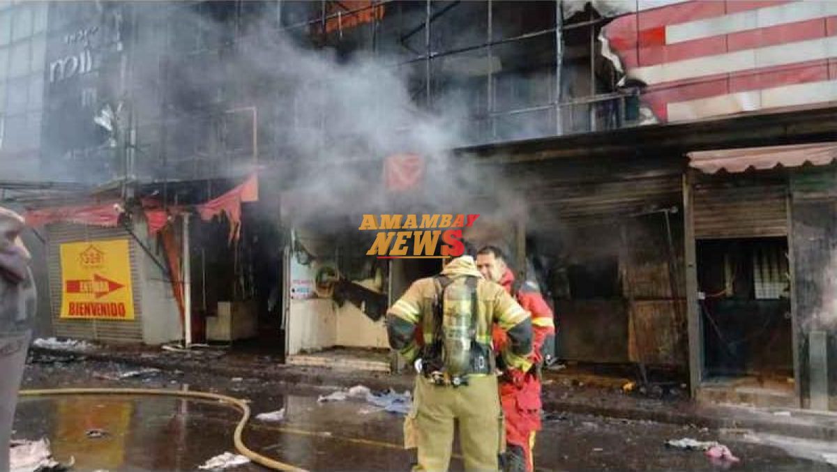 Siete casillas destruidas y primer piso de un shopping afectado es el saldo del incendio en CDE