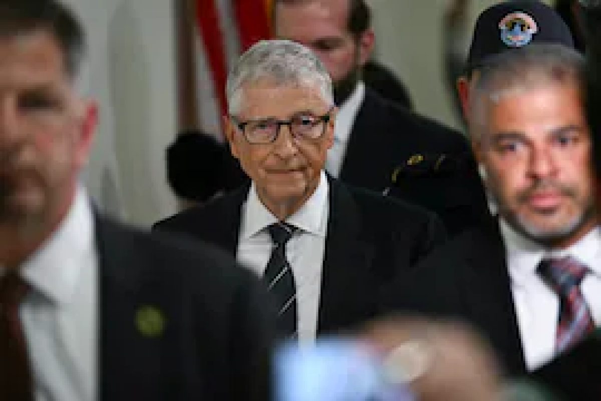 Bill Gates sugiere ralentizar desarrollo de la IA
