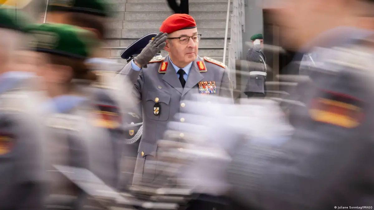 General alemán asume mando de Comité Militar de la OTAN