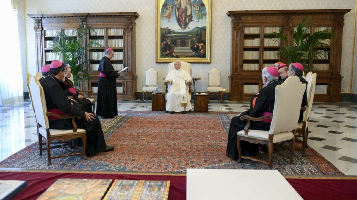El Papa: “No hay que olvidar la Historia para no caer de nuevo en los errores del pasado”