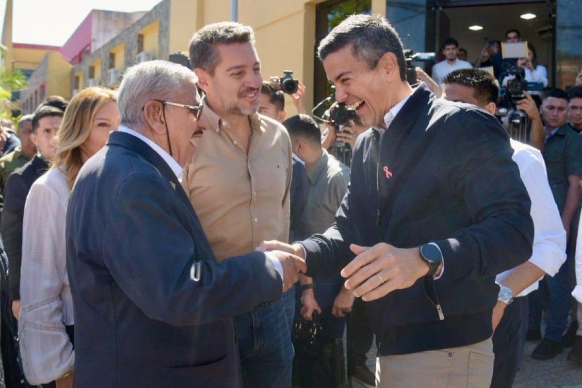 Santi anuncia G. 27.000 millones para ampliar y modernizar el Hospital de Caacupé