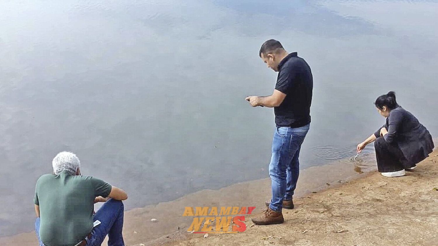 Fiscalía investiga origen de mal olor y manchas en el Lago Acaray